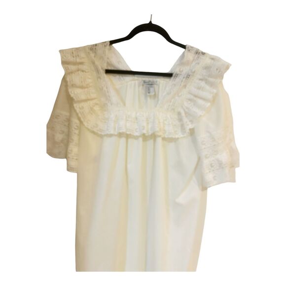 H6 Saramal Fine Lingerie Long Square Neck Lace Trim Nightgown Union Made Sz M - Picture 2 of 8